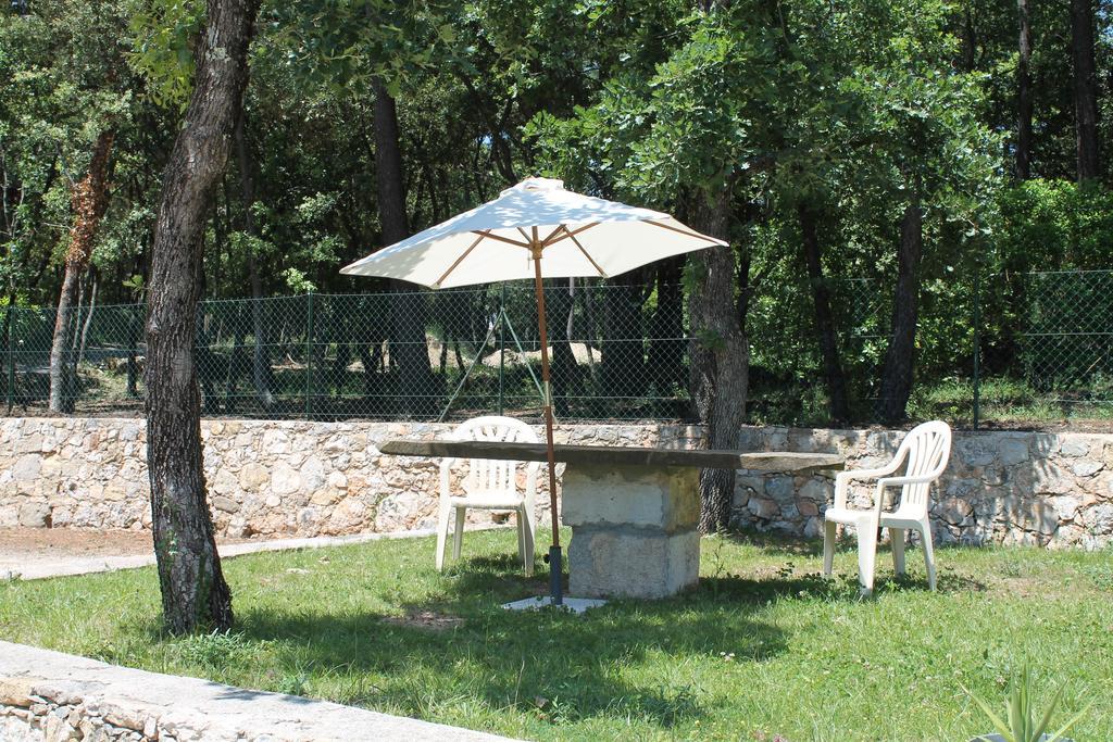 Bed and Breakfast La Maison De Jenny Сен-Бонне-де-Монтору Екстер'єр фото